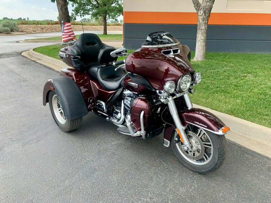 2019 Harley-Davidson Tri Glide Ultra Twisted Cherry