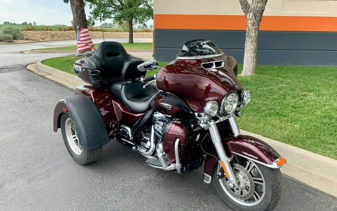 2019 Harley-Davidson Tri Glide Ultra Twisted Cherry