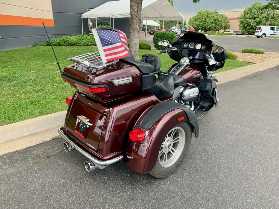 2019 Harley-Davidson Tri Glide Ultra Twisted Cherry