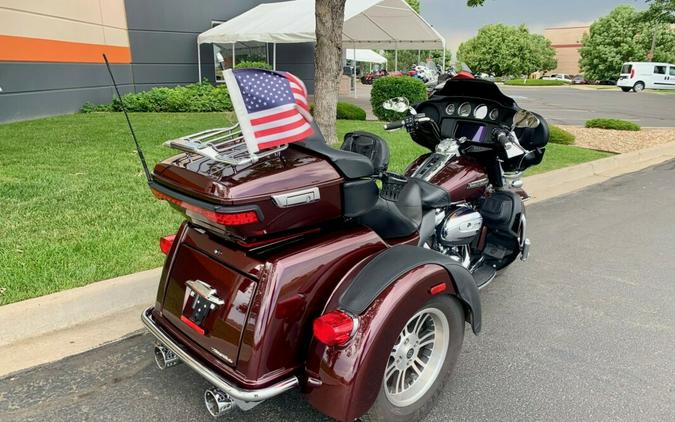 2019 Harley-Davidson Tri Glide Ultra Twisted Cherry