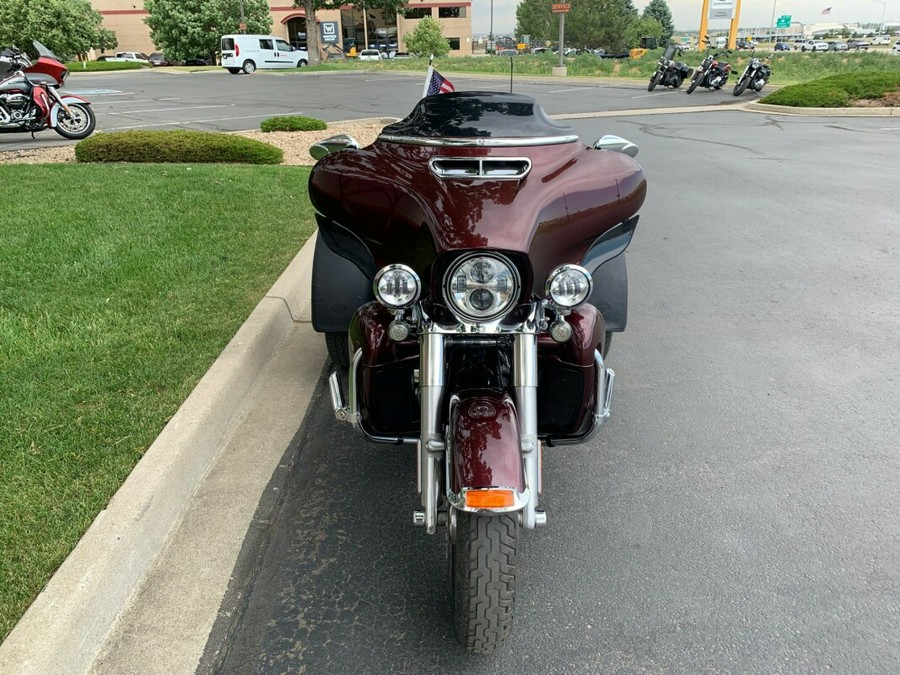 2019 Harley-Davidson Tri Glide Ultra Twisted Cherry