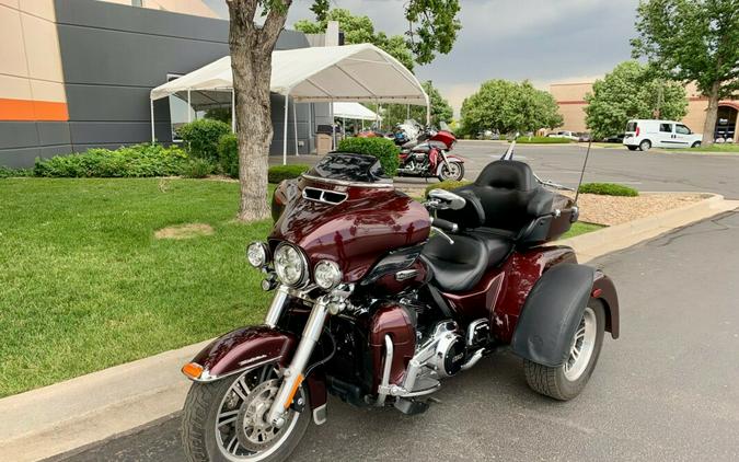 2019 Harley-Davidson Tri Glide Ultra Twisted Cherry