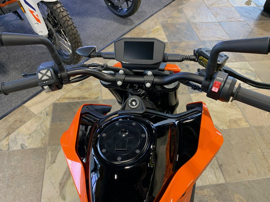 2024 KTM Duke 790