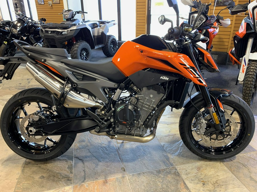 2024 KTM Duke 790