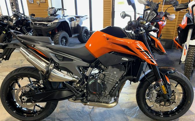 2024 KTM Duke 790