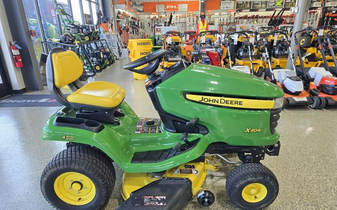 2011 John Deere X304