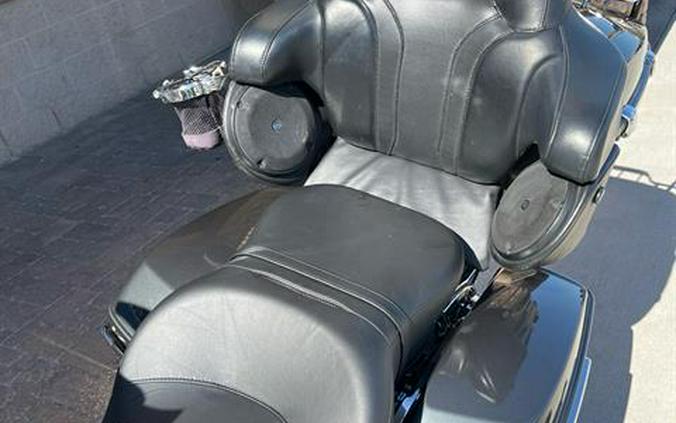 2016 Harley-Davidson CVO™ Road Glide™ Ultra