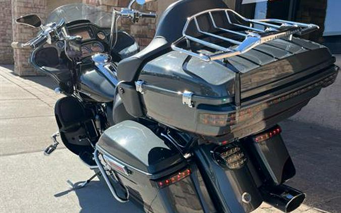 2016 Harley-Davidson CVO™ Road Glide™ Ultra