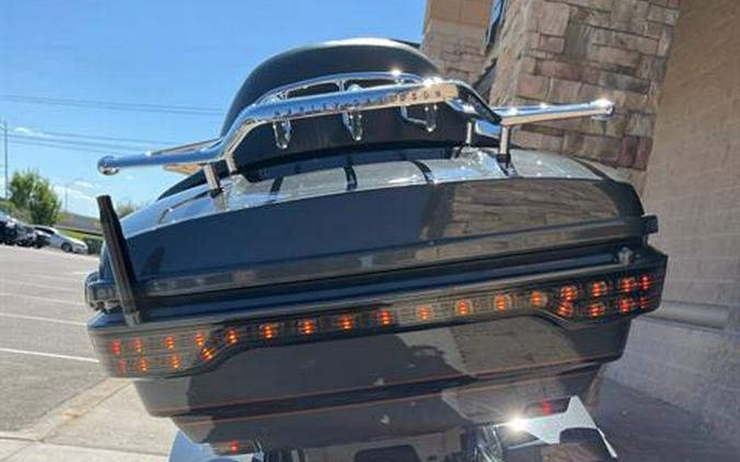 2016 Harley-Davidson CVO™ Road Glide™ Ultra