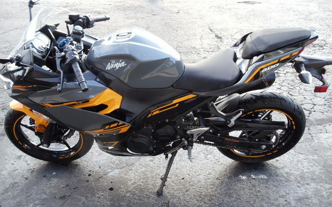2018 Kawasaki Ninja® 400 ABS Pearl Solar Yellow/Pearl Storm Gray/Ebony