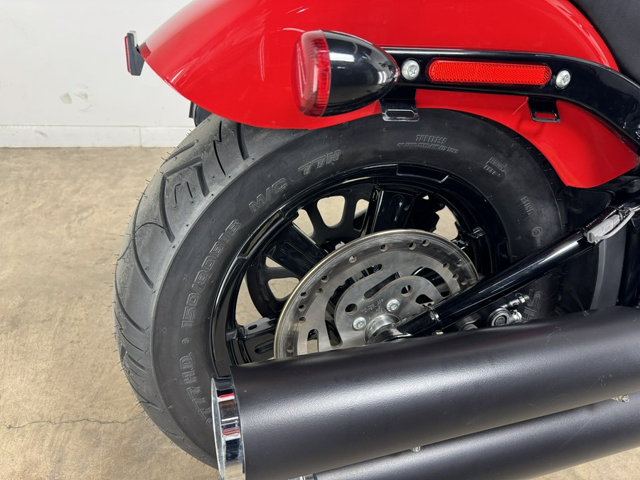 2022 Harley-Davidson® Street Bob 114 Redline Red - 065323