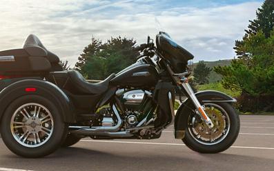 2019 Harley-Davidson Tri Glide Ultra FLHTCUTG