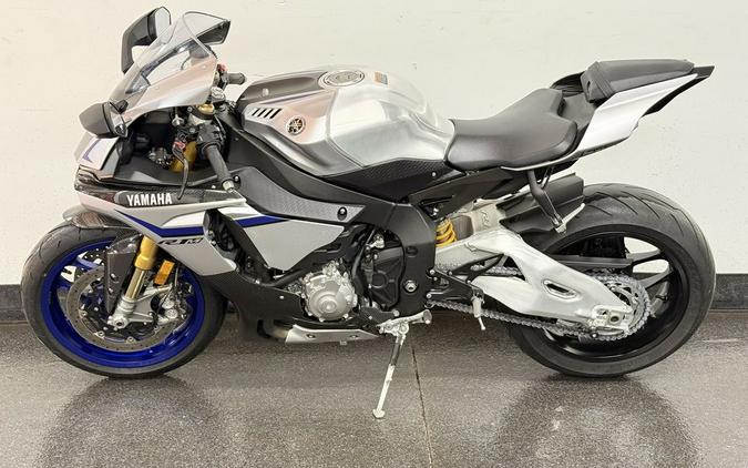 2016 Yamaha YZF-R1M