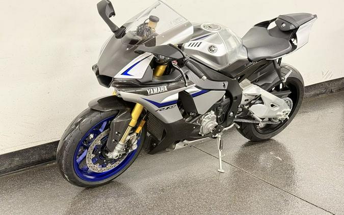 2016 Yamaha YZF-R1M