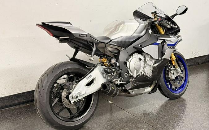 2016 Yamaha YZF-R1M