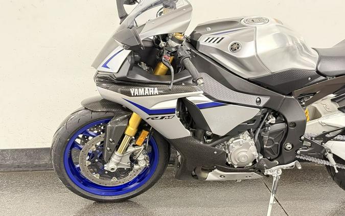 2016 Yamaha YZF-R1M