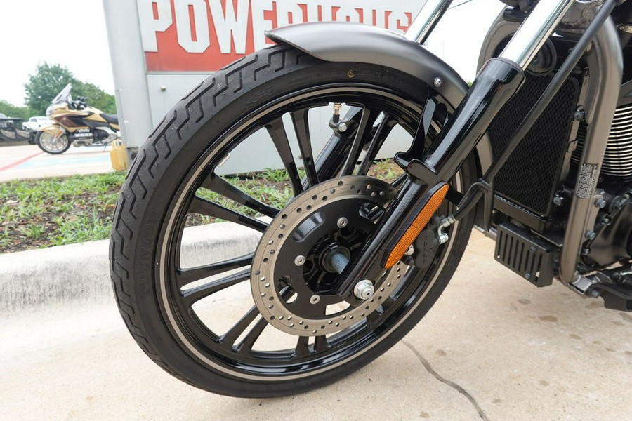 2024 Kawasaki Vulcan® 900 Classic