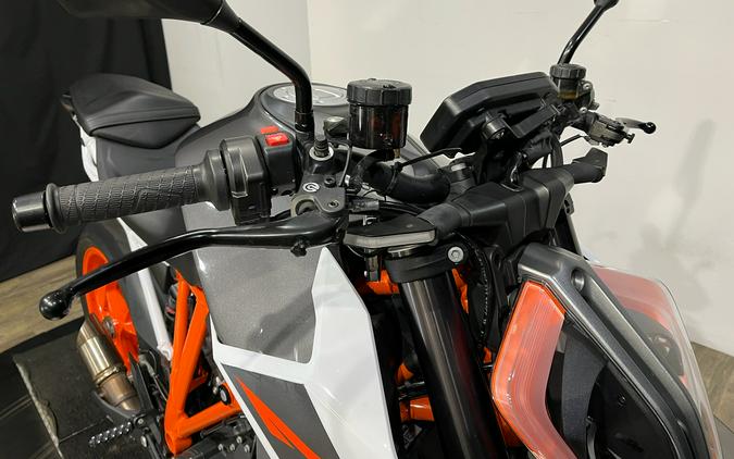2017 KTM 1290 Super Duke R