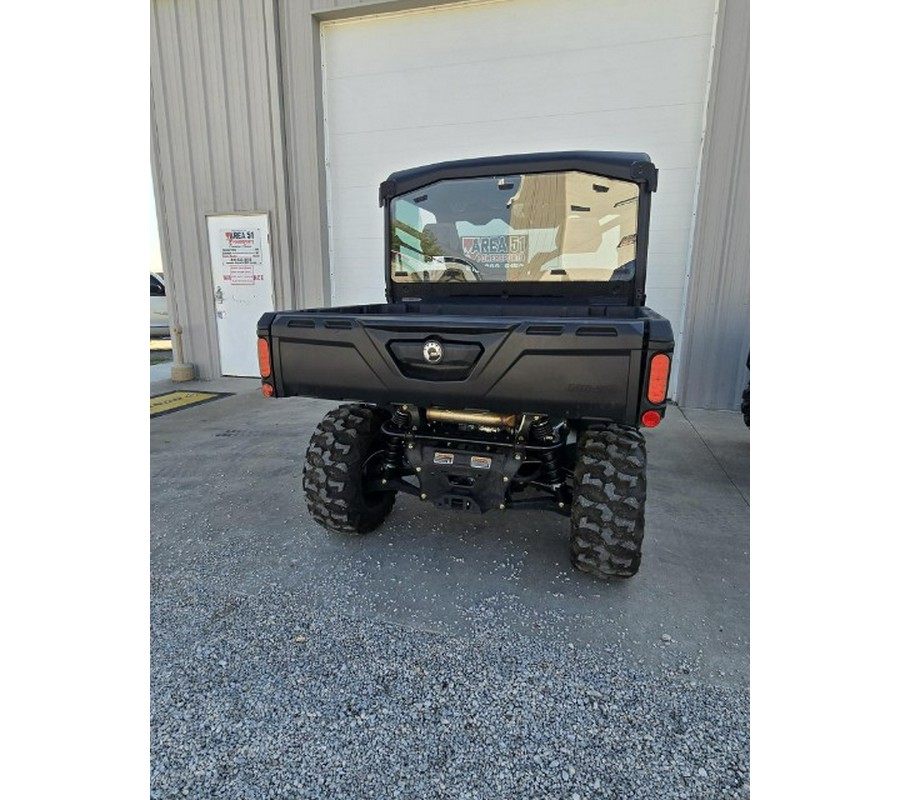 2025 Can-Am Defender DPS HD7