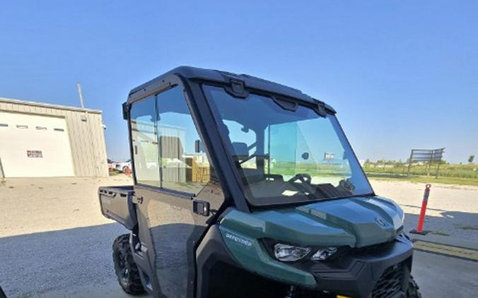 2025 Can-Am Defender DPS HD7