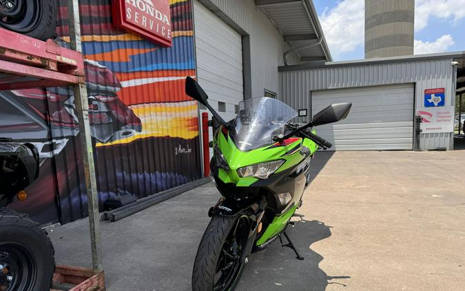 2020 Kawasaki Ninja® 400 ABS KRT Edition