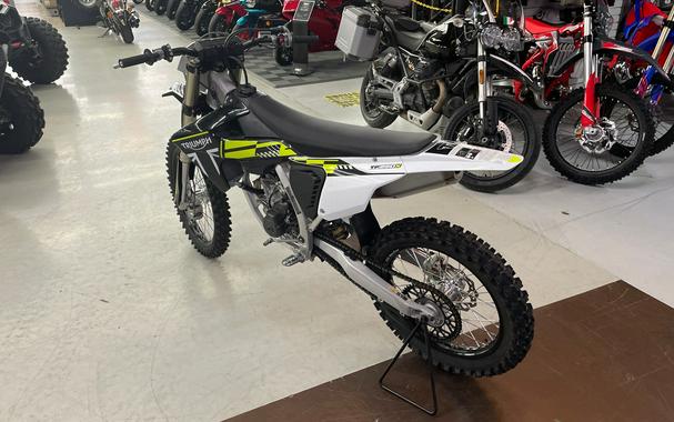 2025 Triumph TF 250-X - Full Arkapovic Exhaust!