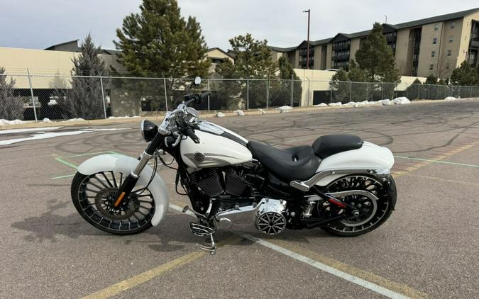 2017 Harley-Davidson® Breakout®