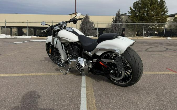 2017 Harley-Davidson® Breakout®