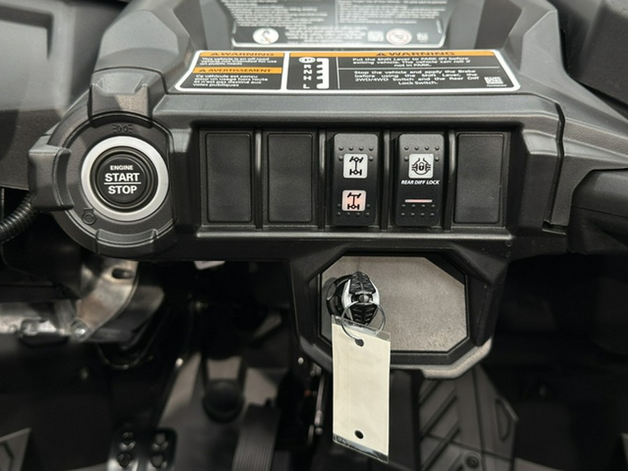 2026 Can-AM Commander DPS 700