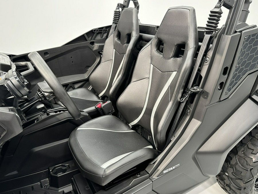 2026 Can-AM Commander DPS 700