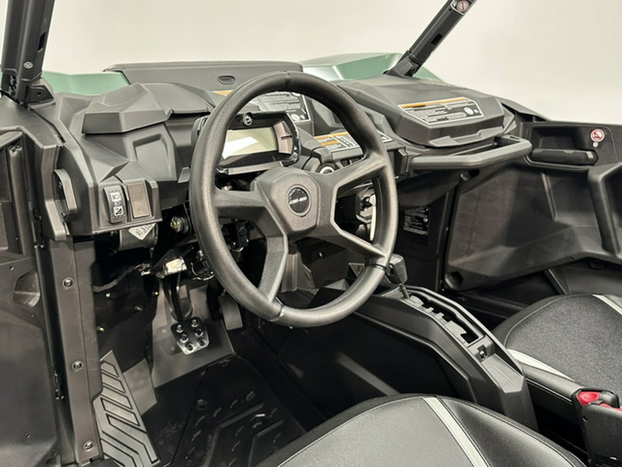 2026 Can-AM Commander DPS 700