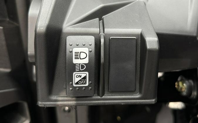2026 Can-AM Commander DPS 700