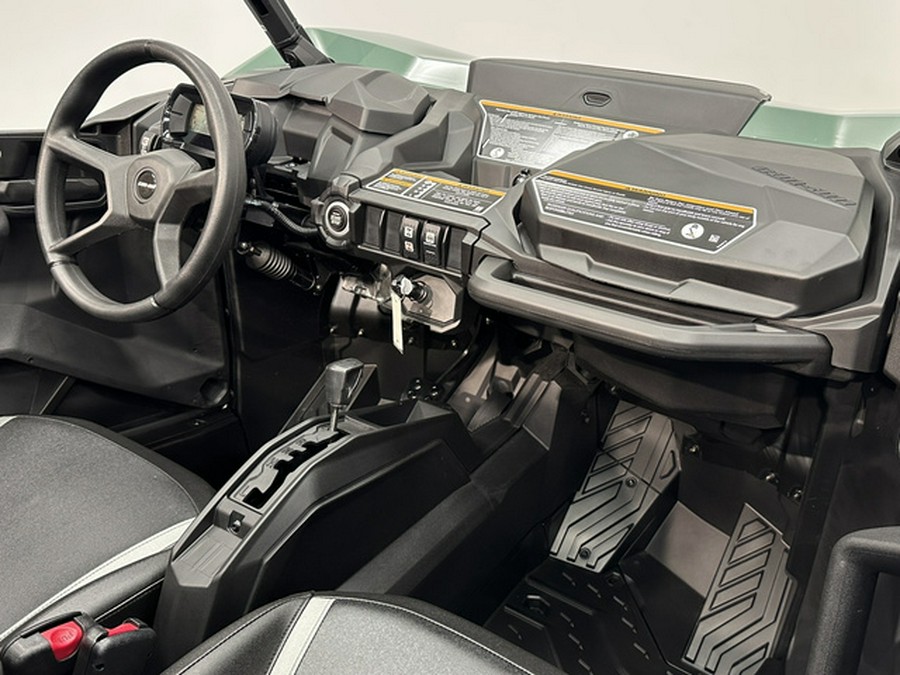 2026 Can-AM Commander DPS 700