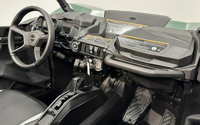 2026 Can-AM Commander DPS 700
