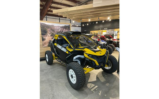 2024 Can-Am Maverick R X RS With Smart-Shox Black & Yellow