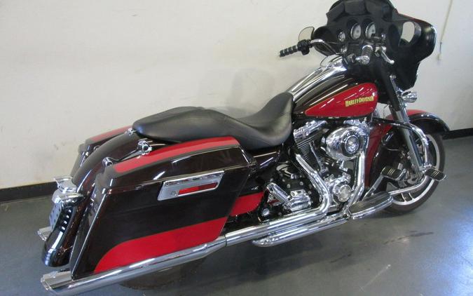 2010 Harley-Davidson® FLHX - Street Glide®