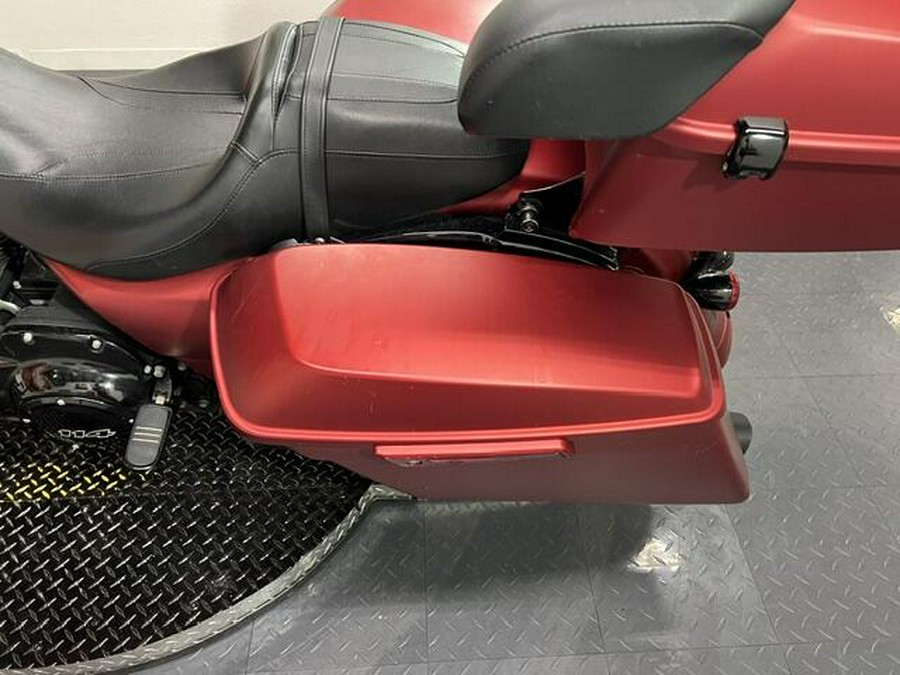 FLHXS 2019 Street Glide Special