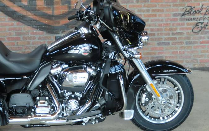 2024 Harley-Davidson® FLHTCUTG - Tri Glide® Ultra