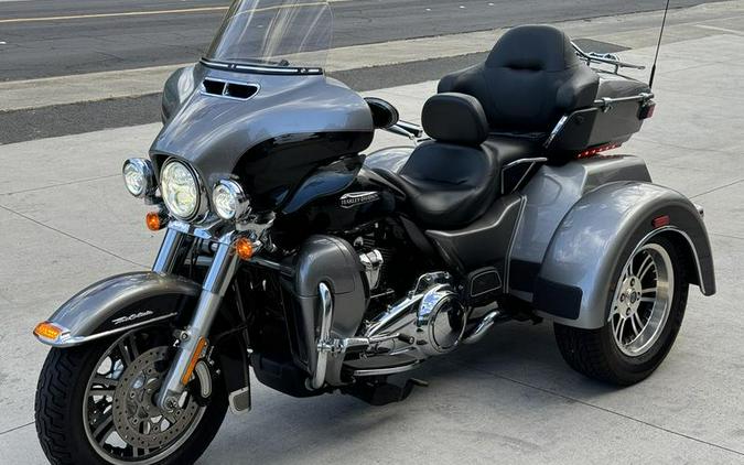 2017 Harley-Davidson® FLHTCUTG - Tri Glide® Ultra