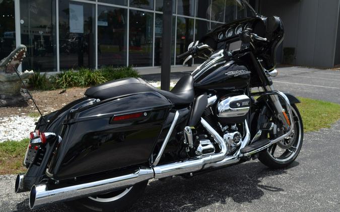 2017 Harley-Davidson® Street Glide® Special - FLHXS