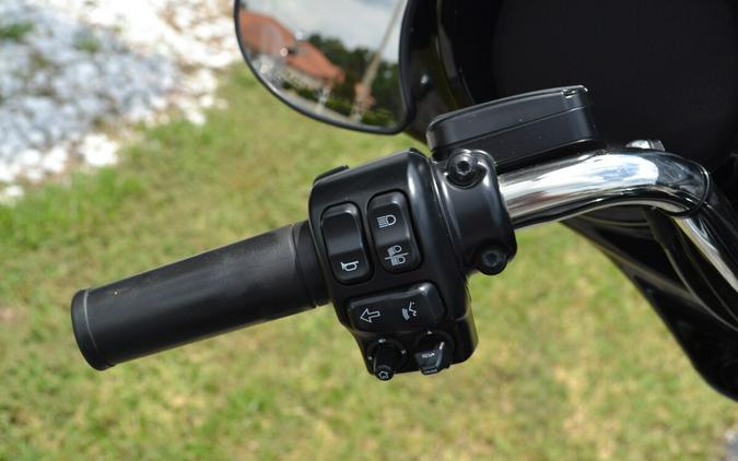 2017 Harley-Davidson® Street Glide® Special - FLHXS