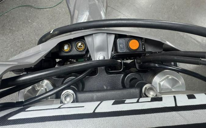 2025 Kawasaki KLX300R