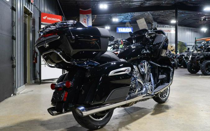 2022 Indian Motorcycle Pursuit® Limited® with Premium Package