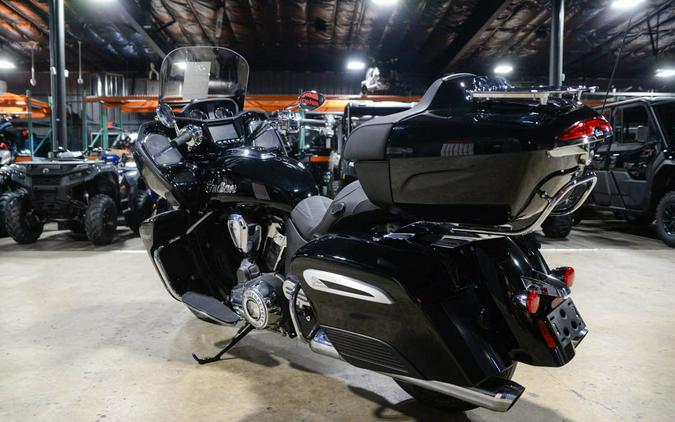2022 Indian Motorcycle Pursuit® Limited® with Premium Package
