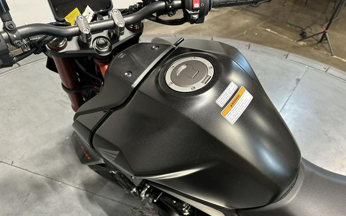 2026 Honda CB750 Hornet E-Clutch