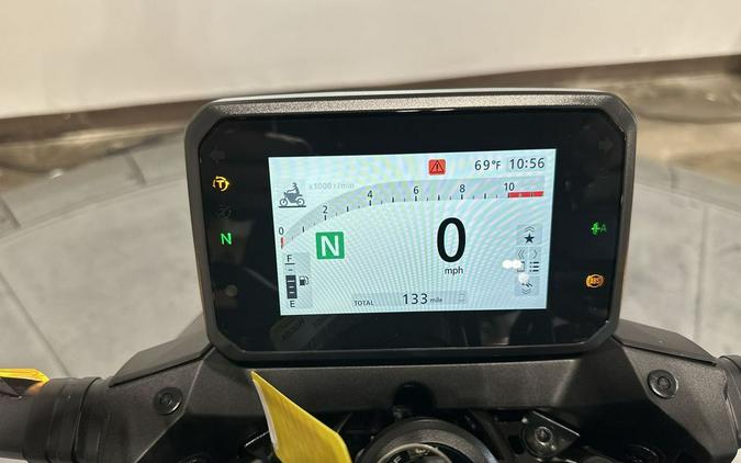 2026 Honda CB750 Hornet E-Clutch