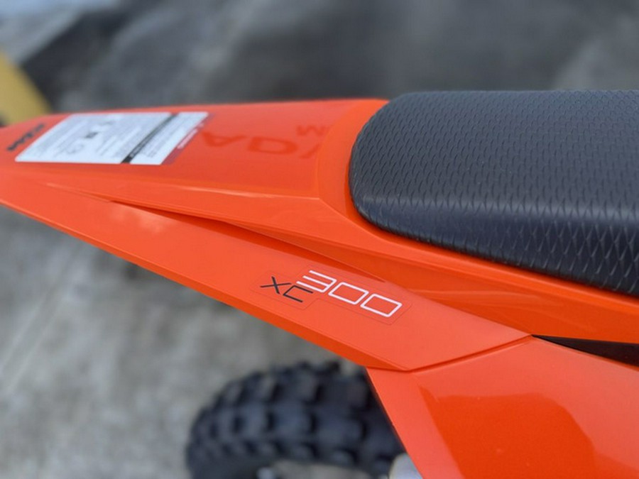 2025 KTM 300 XC 300