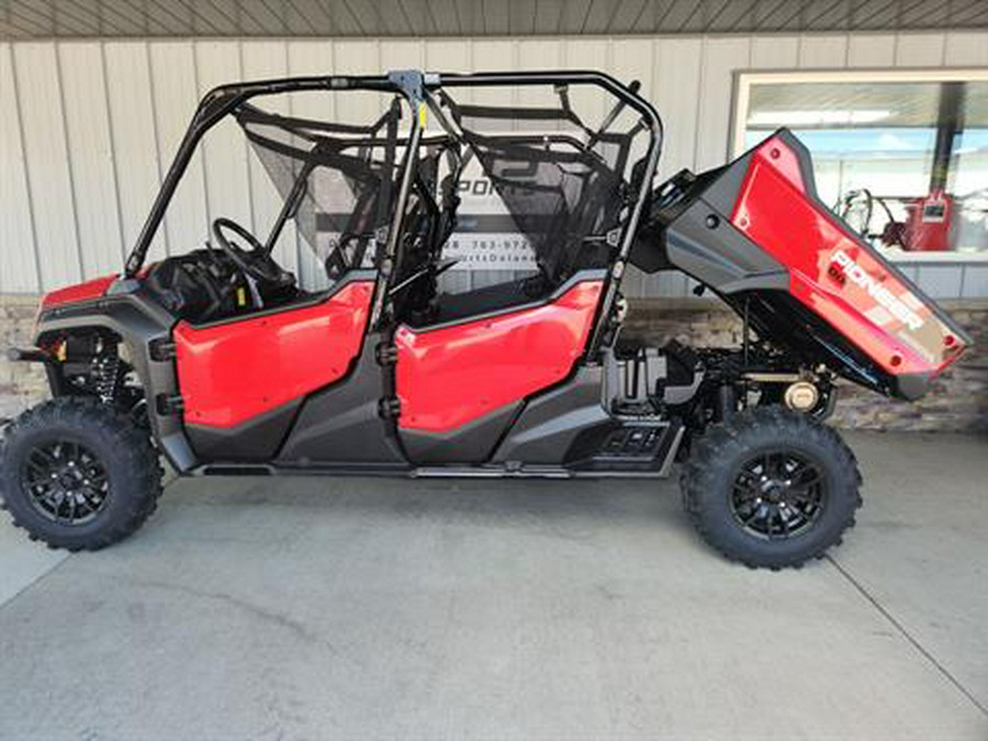 2025 Honda Pioneer 1000-6 Deluxe Crew