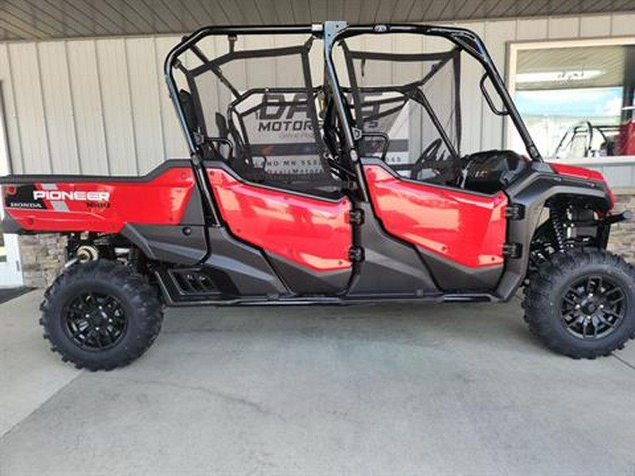 2025 Honda Pioneer 1000-6 Deluxe Crew
