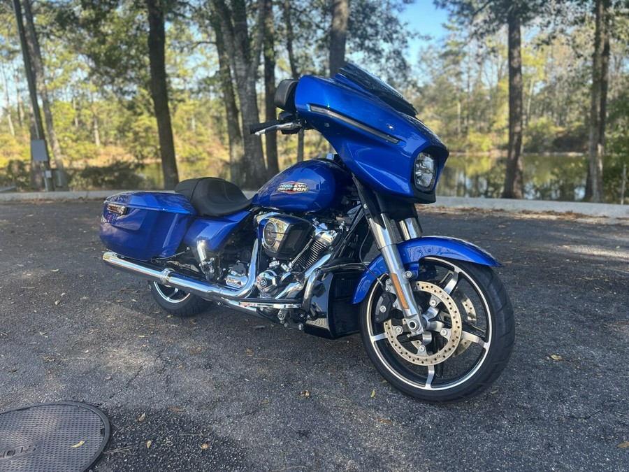 FLHX 2024 Street Glide®